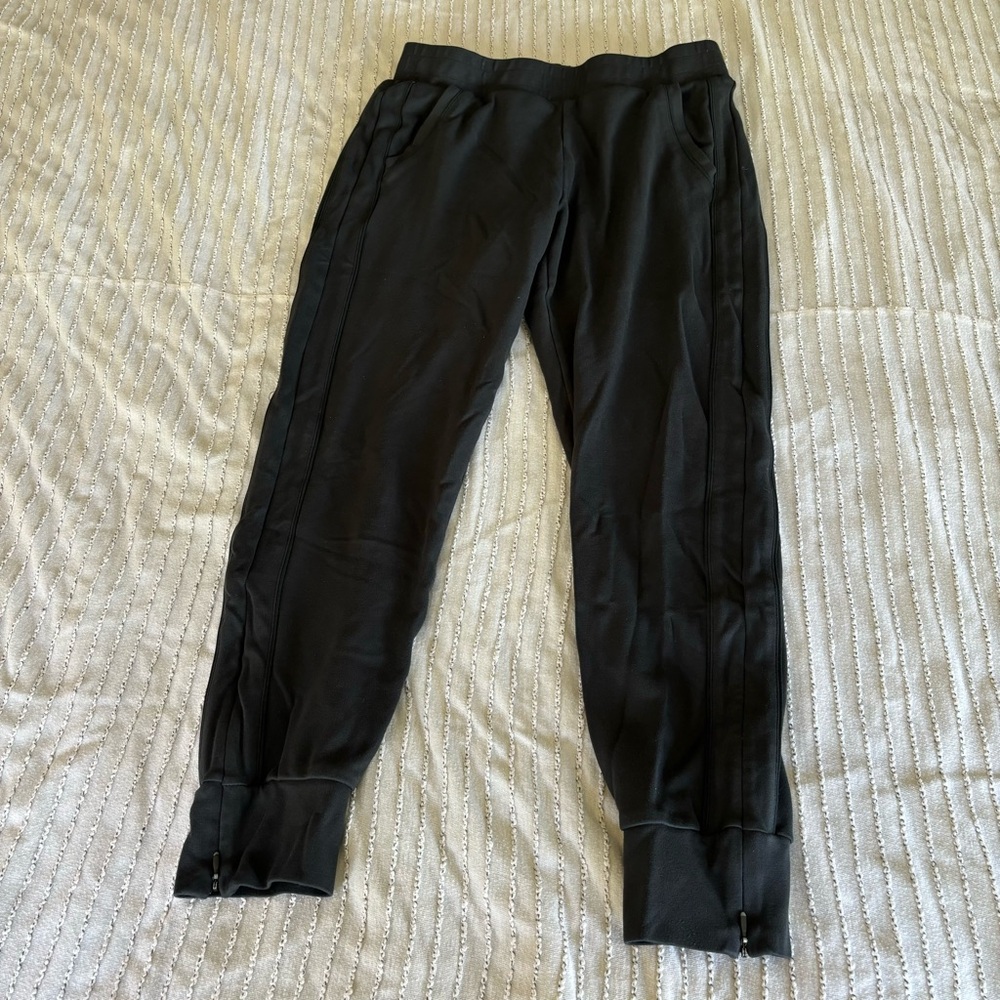 Fabletics Gray Jogger Pant